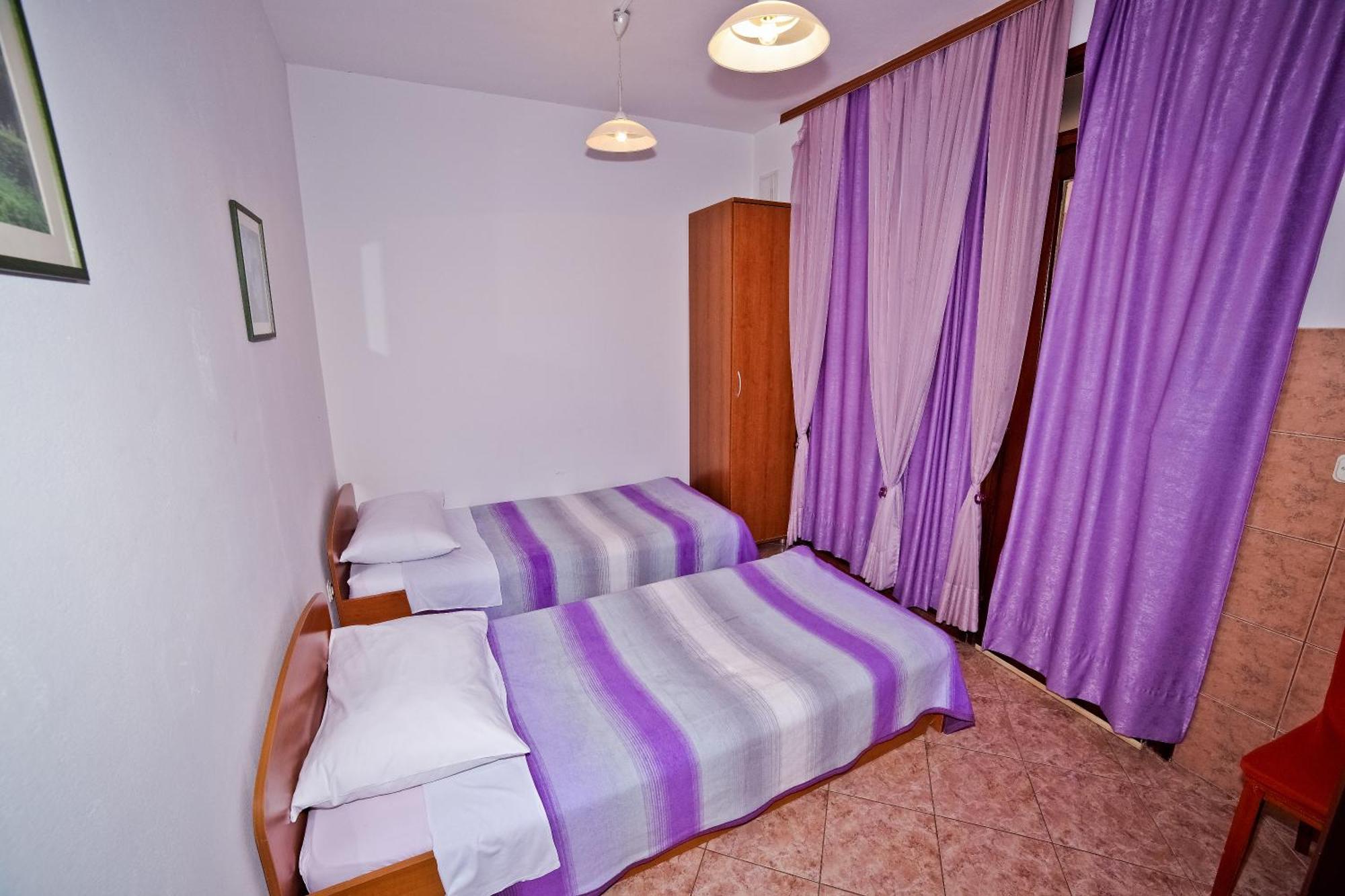 Guest House Maja Сплит Екстериор снимка